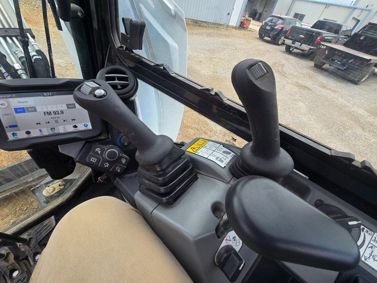 2023-bobcat-e35i-image-35