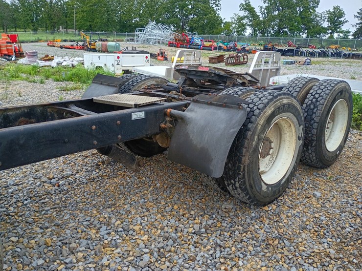 2011-international-workstar-7600-image-57