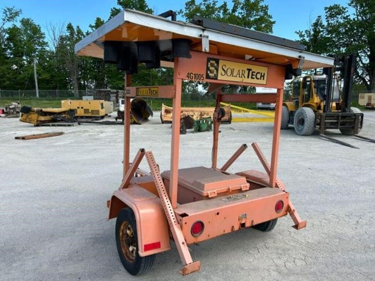tow-behind-sign-board-image-7