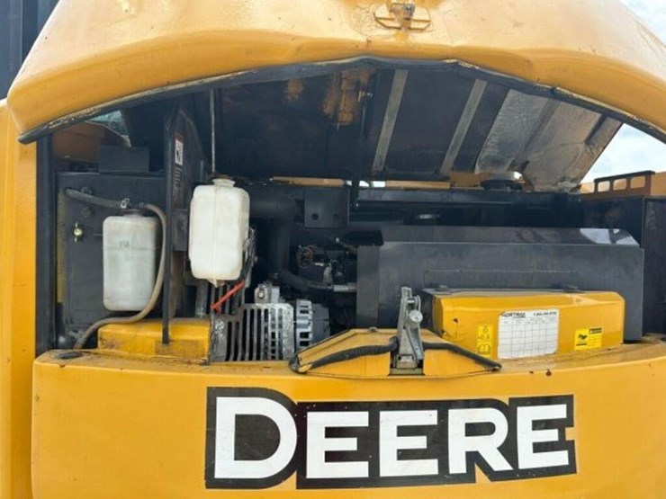 2014-deere-85g-image-23