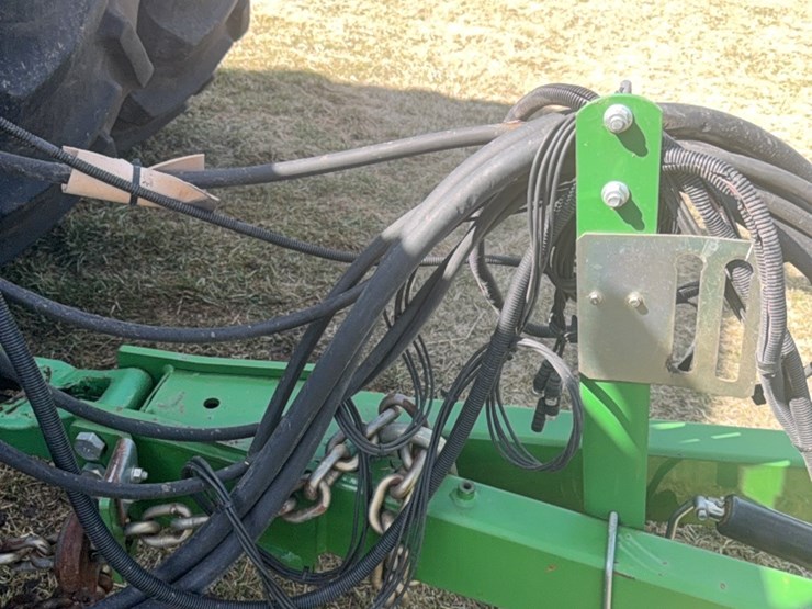 2000-john-deere-1910-image-94