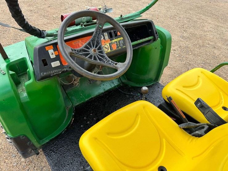 john-deere-gator-image-11