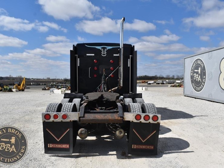 2013-kenworth-t660-image-7