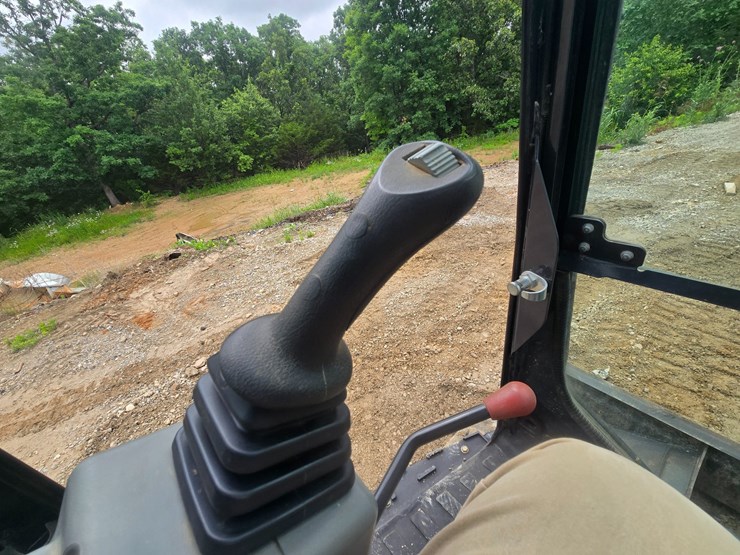 2022-bobcat-e35-image-42