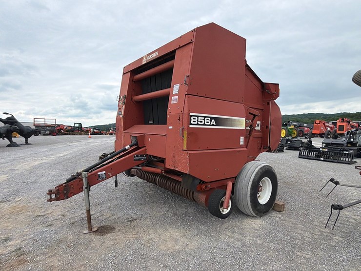 hesston-856a-image-1