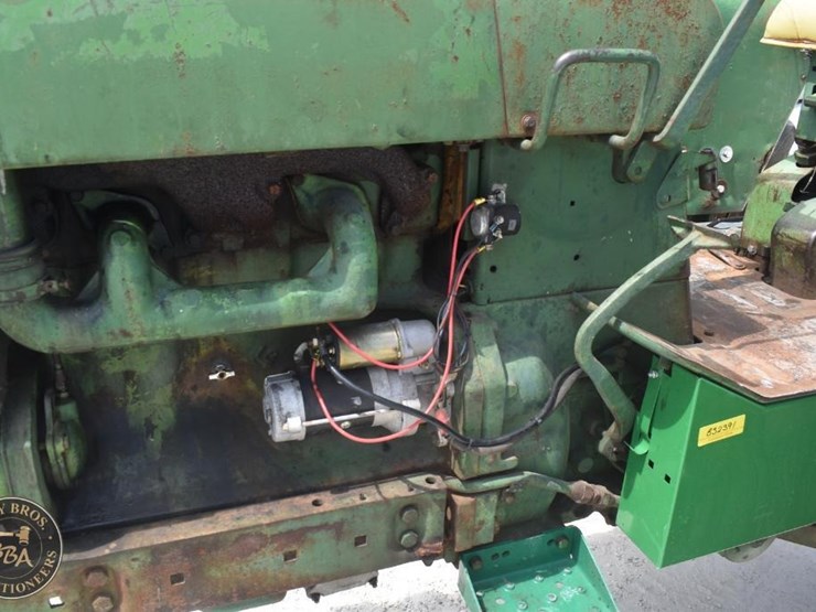 john-deere-3010-image-19