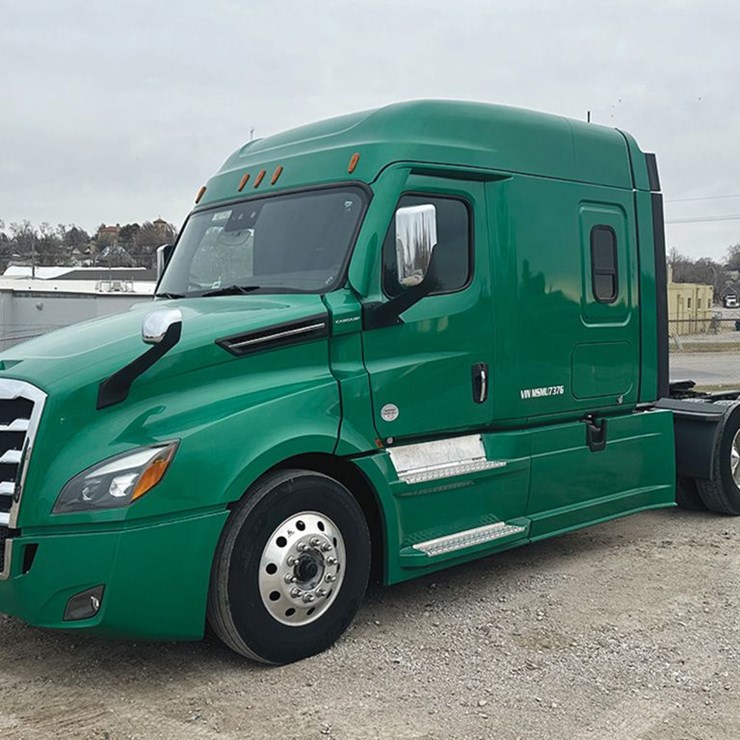 2023 FREIGHTLINER CASCADIA 126