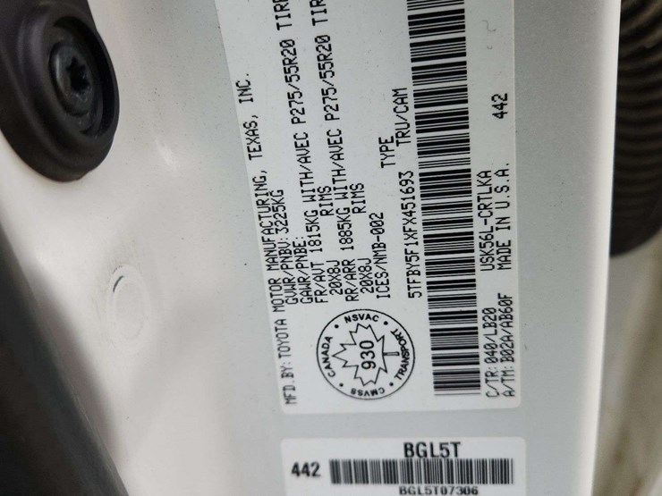 2015-toyota-tundra-image-40