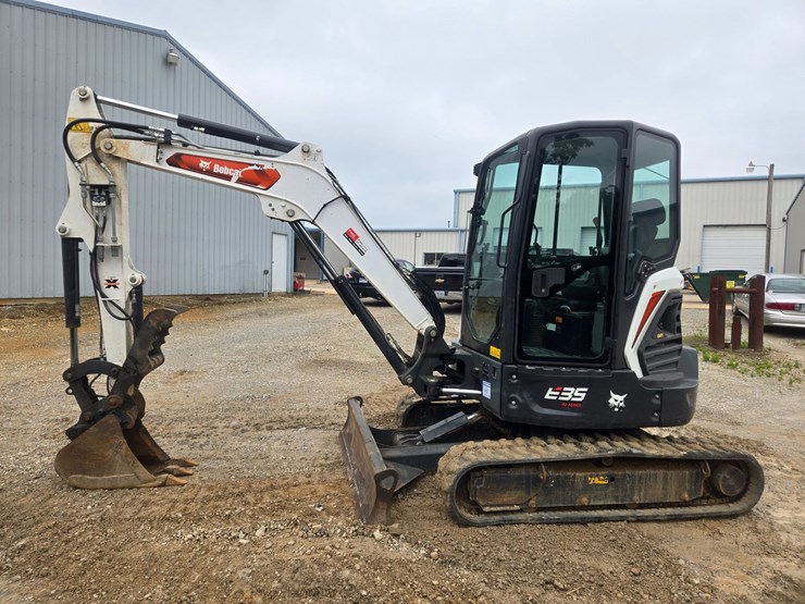 2022-bobcat-e35-image-4