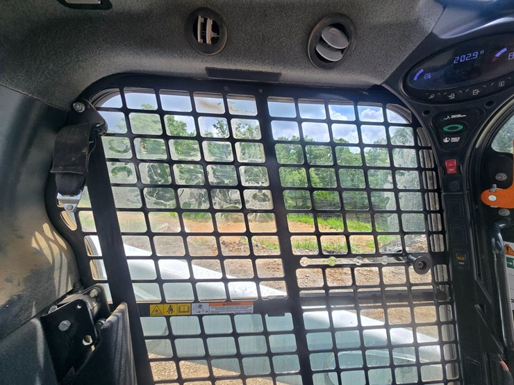 2024-bobcat-t650-image-39