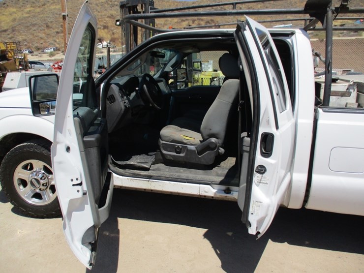 2015-ford-f250-xl-image-11