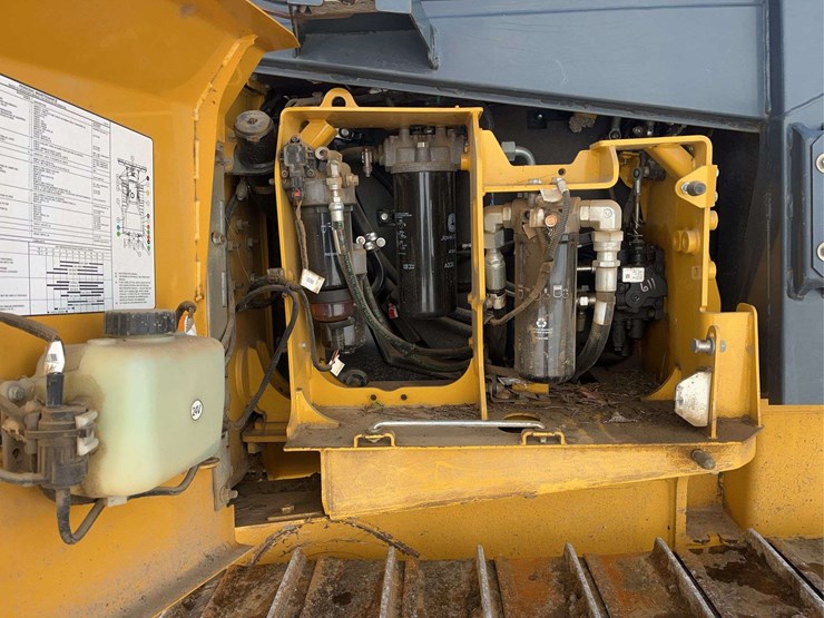 deere-650k-image-15