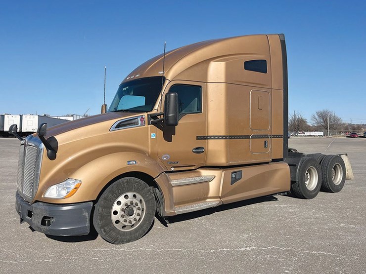 2022-kenworth-t680-image-1