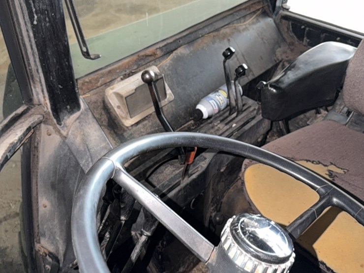 john-deere-725-image-31