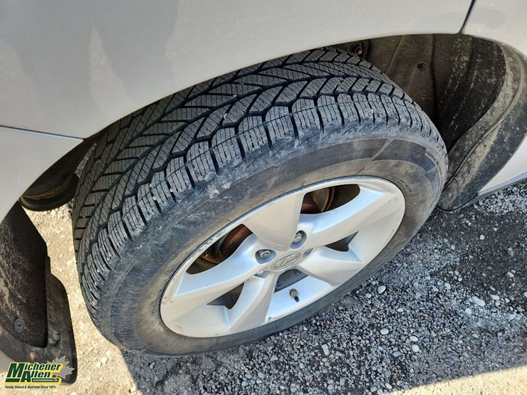 2010-lexus-rx350-image-13