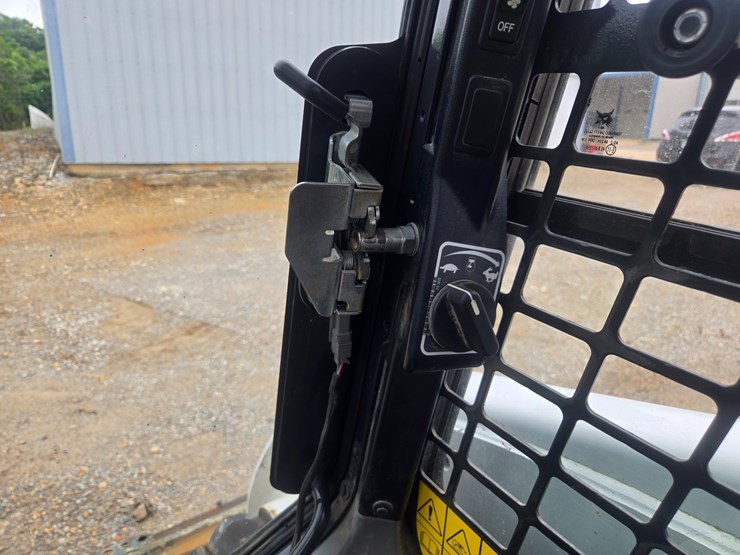 2023-bobcat-t650-image-25