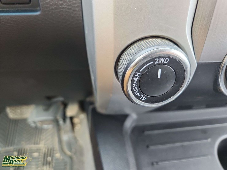 2015-toyota-tundra-image-22