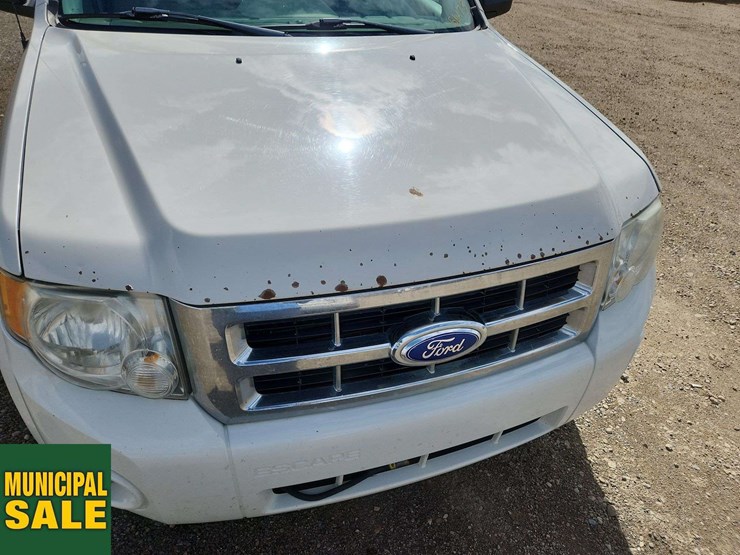 2011-ford-escape-image-25