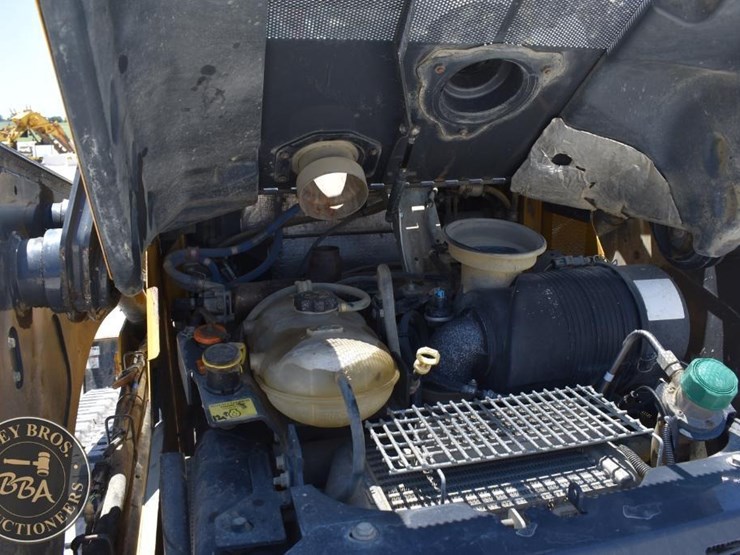 2018-deere-333g-image-35