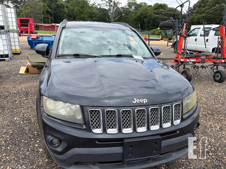 2014-jeep-compass-image-18