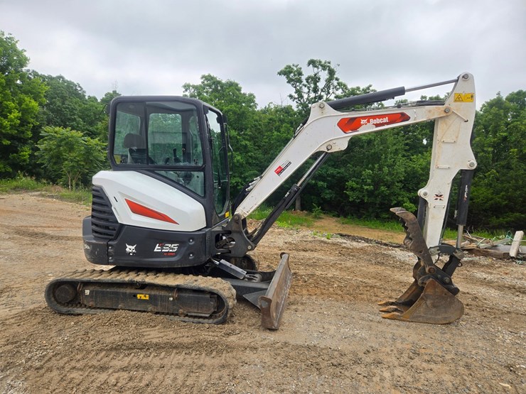 2022-bobcat-e35-image-12
