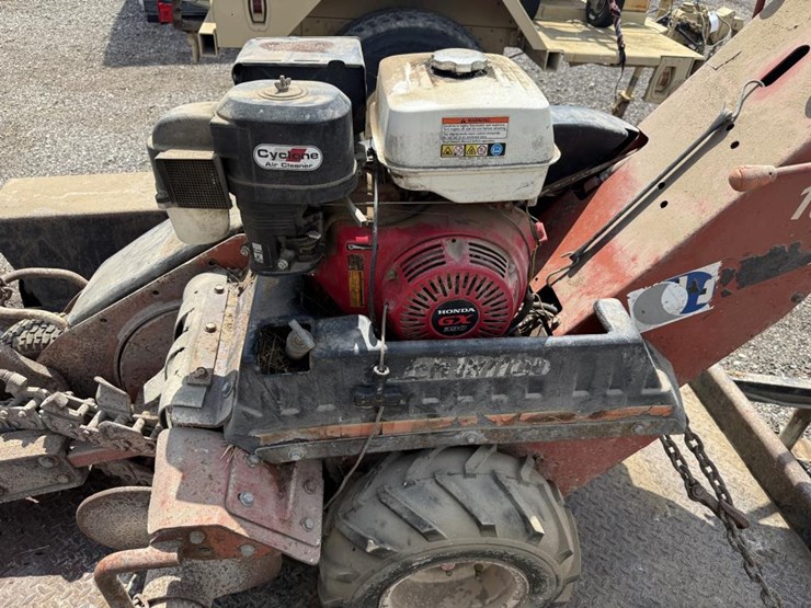 ditch-witch-1030h-image-9