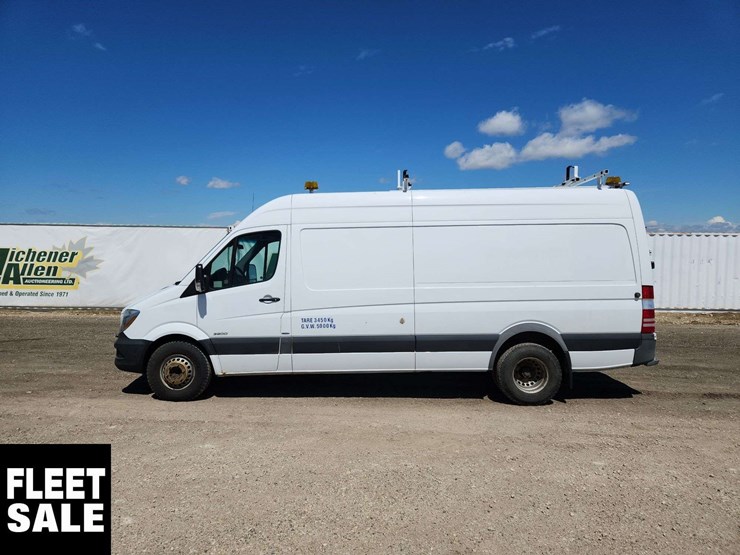 2015-mercedes-benz-sprinter-3500-image-6