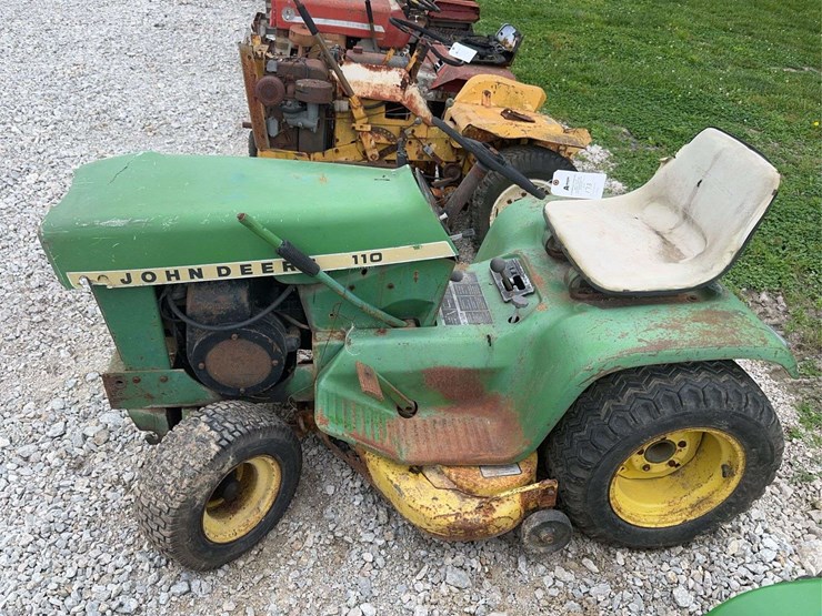 john-deere-110-image-2