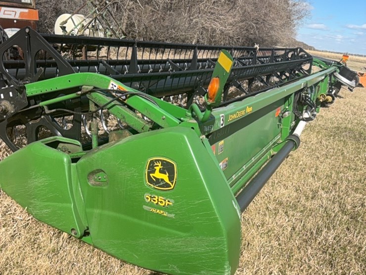 john-deere-635f-image-4