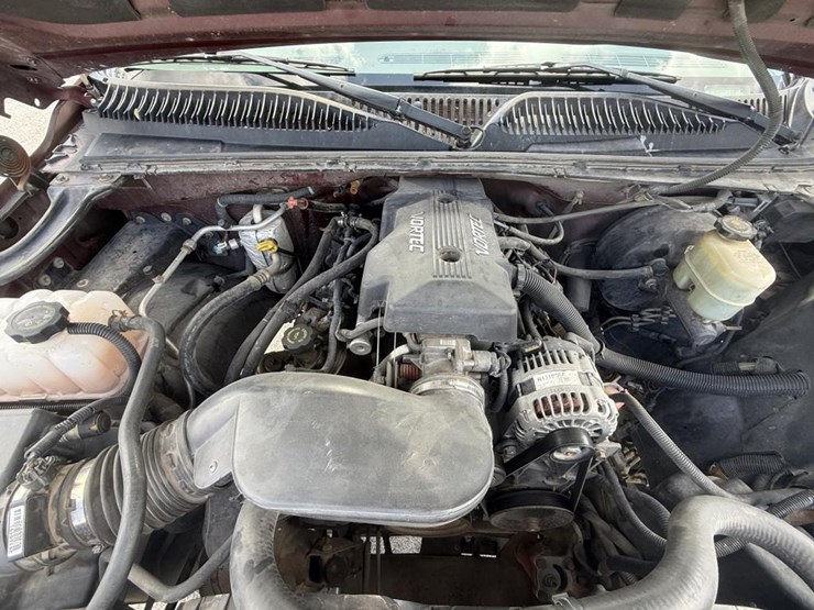 2000-chevrolet-silverado-1500-image-16
