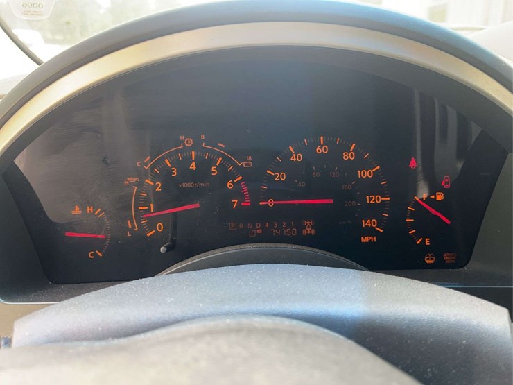 2004-infiniti-qx56-image-17