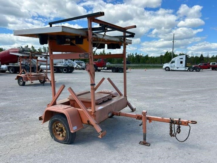 tow-behind-sign-board-image-3