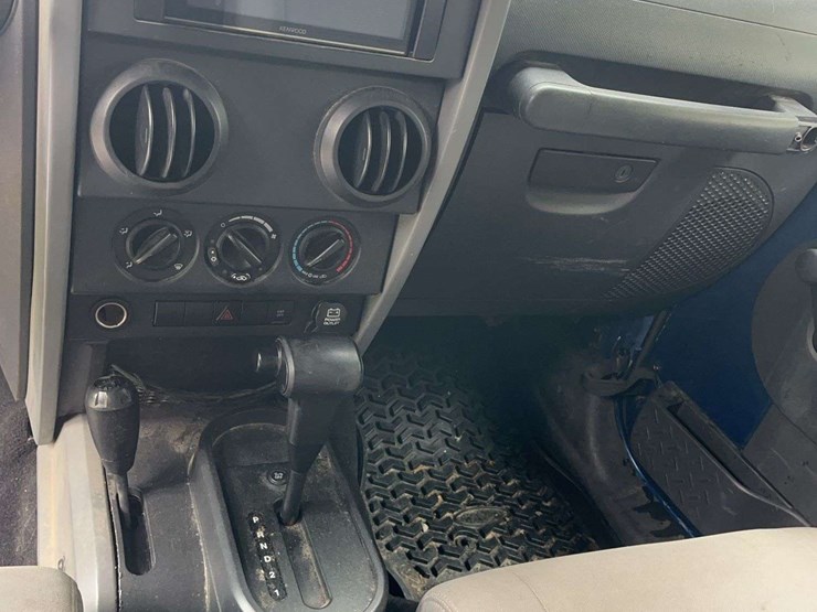 2009-jeep-wrangler-image-15
