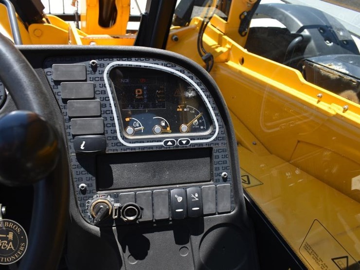 2023-jcb-510-56-image-31