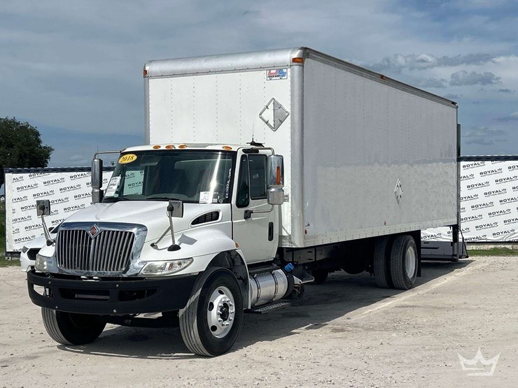 2018-international-durastar-4300-image-1