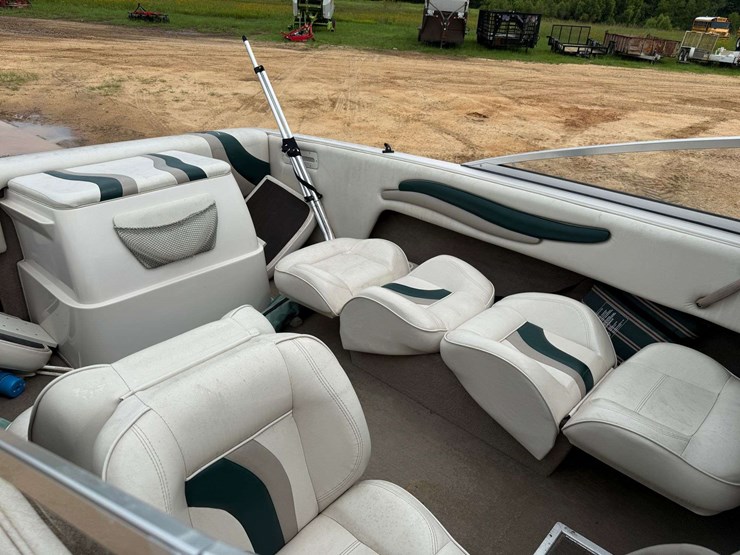 2002-reinell-203-20'-in-shore-boat-w/-trailer-image-19