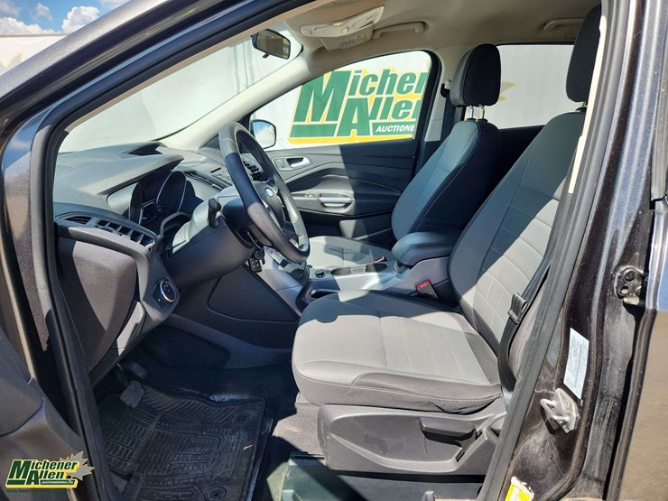 2016-ford-escape-image-7