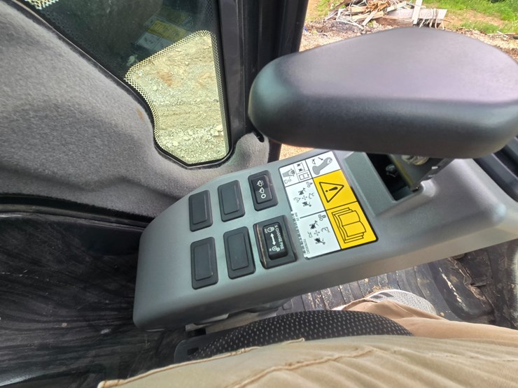 2023-bobcat-e35i-image-42