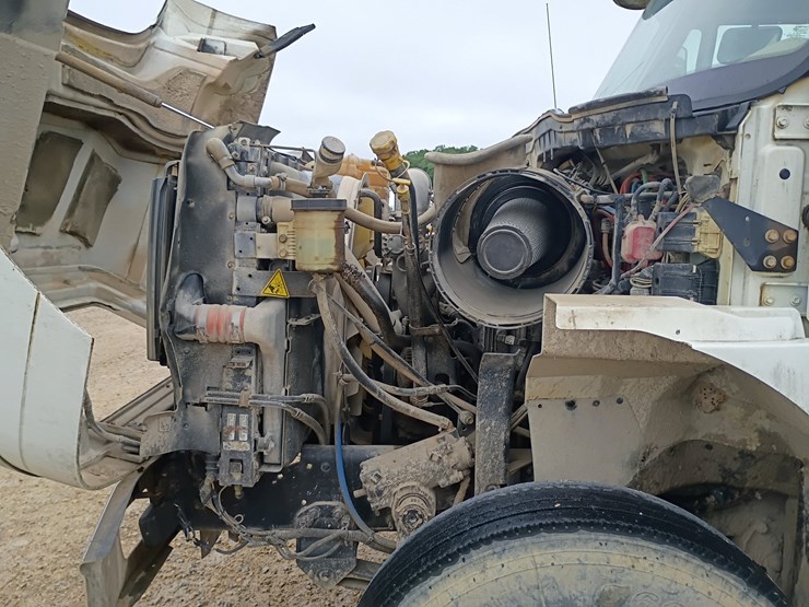 2011-international-workstar-7600-image-9