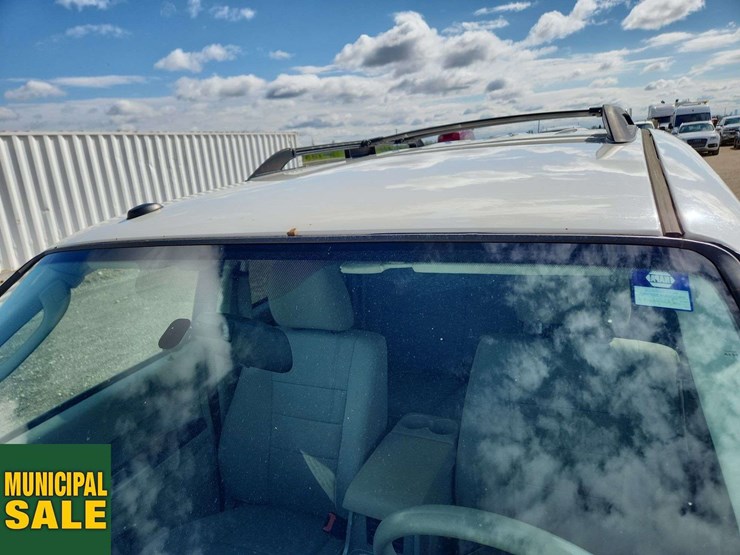 2011-ford-escape-image-27