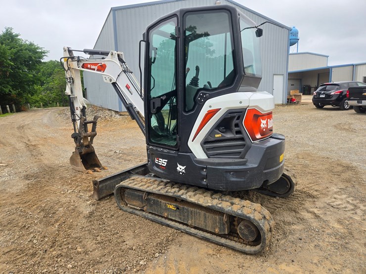 2022-bobcat-e35-image-6