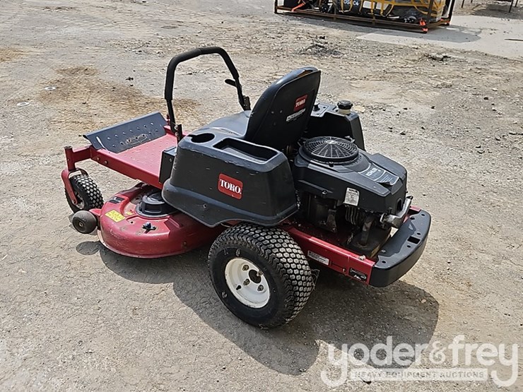 toro-42"-zero-turn-mower-image-2
