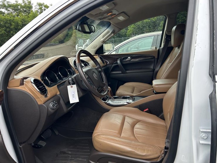 2017-buick-enclave-image-11