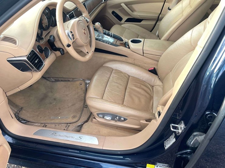 2010-porsche-panamera-s-4-door-sedan-(151,912-miles)-image-10