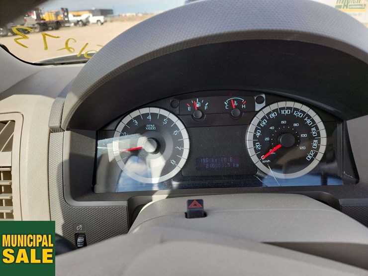 2011-ford-escape-image-36