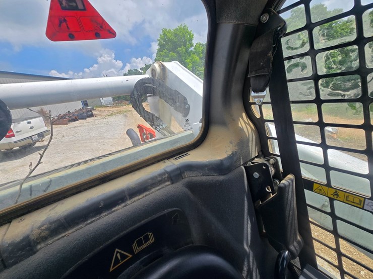 2024-bobcat-t650-image-43