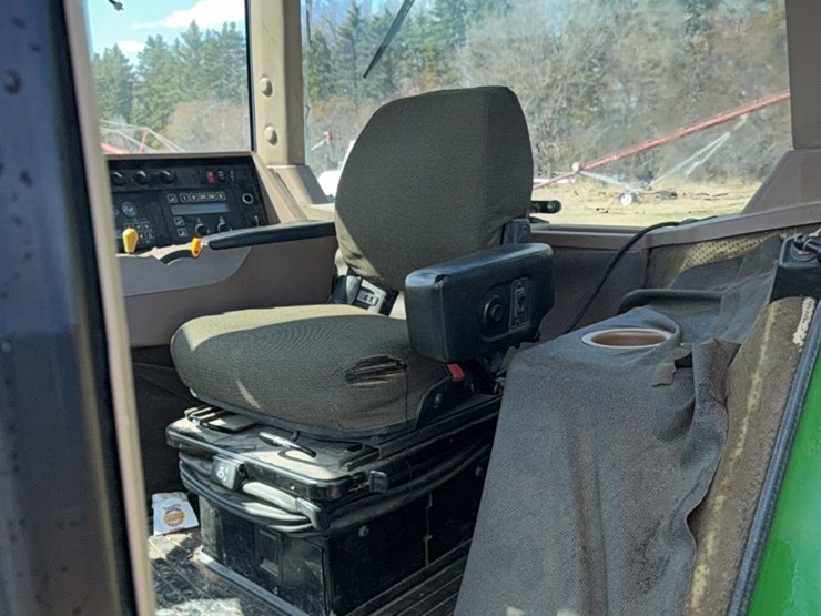 john-deere-8100-image-56