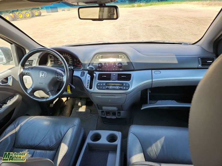 2008-honda-odyssey-image-17