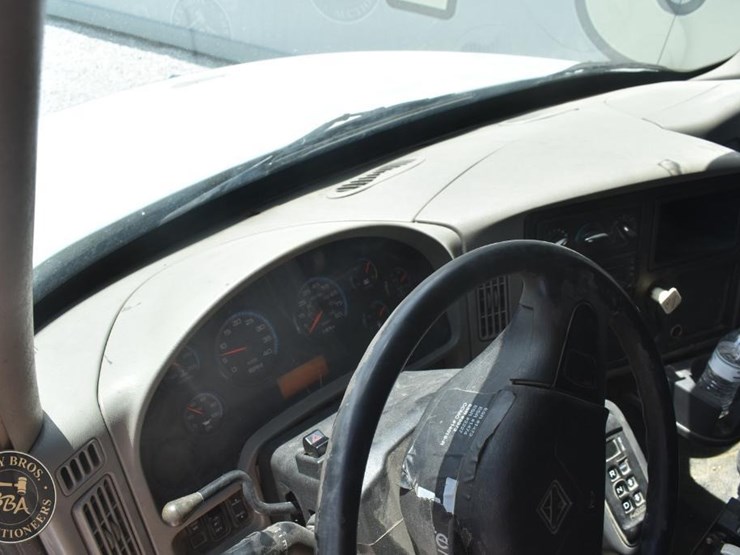 2012-international-durastar-4400-image-56