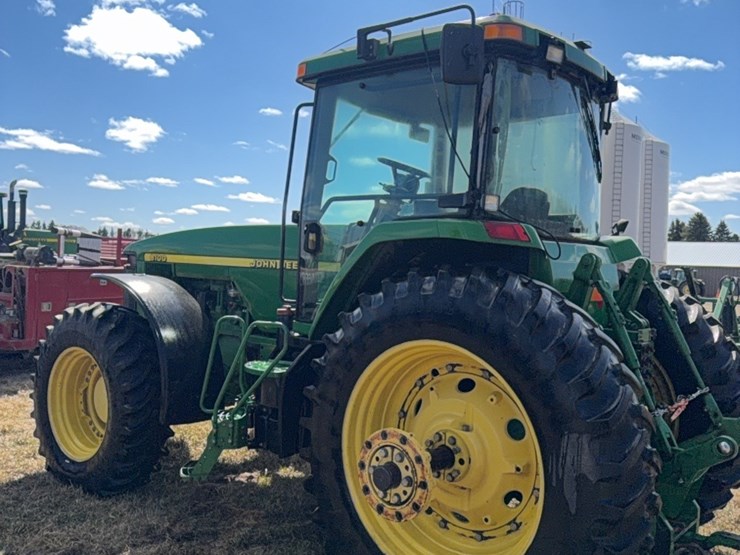 john-deere-8100-image-9